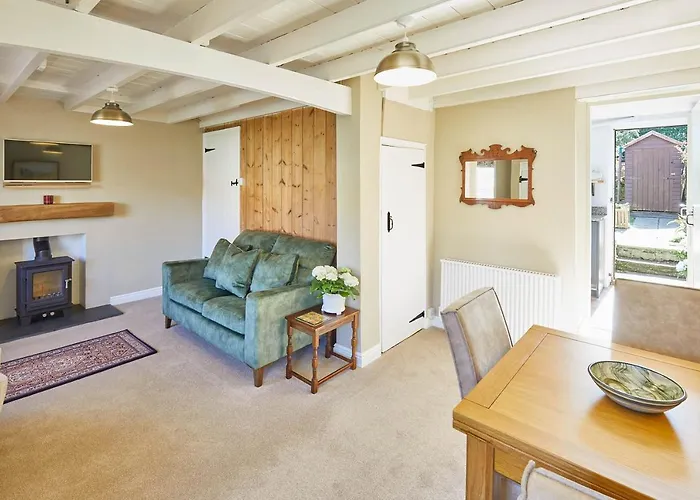 Host & Stay - Holmlea Cottage